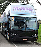 Ônibus da caravana Menina Fantástica em Rio Bonito